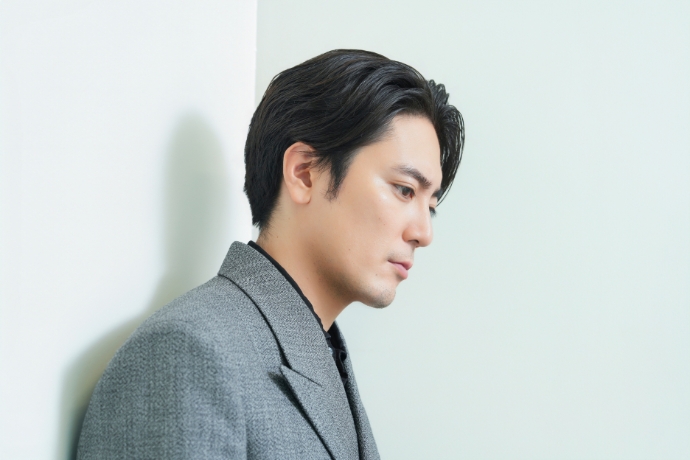 間宮祥太朗さん
