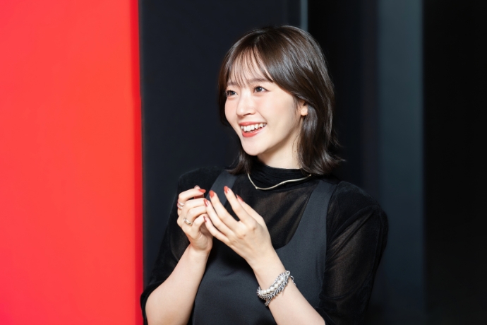 鈴木愛理さん